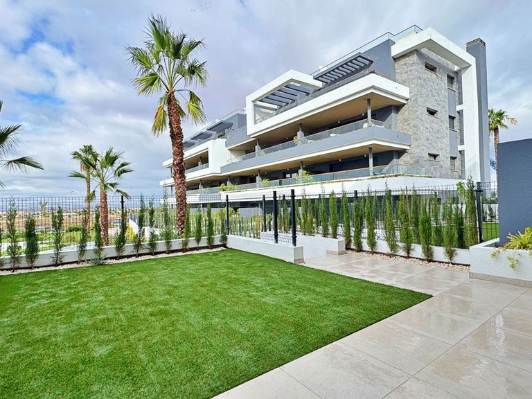 Apartment for Sale in Torrevieja, Alicante 4