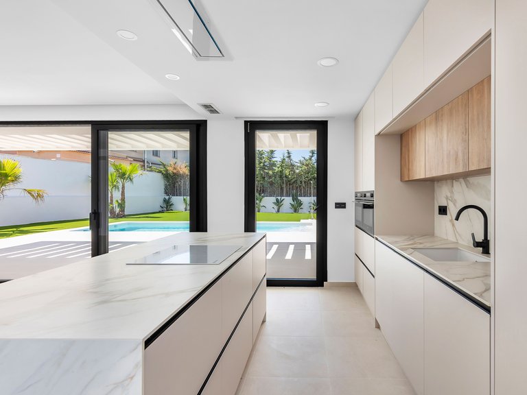 Villa for Sale in Torrevieja, Alicante 15