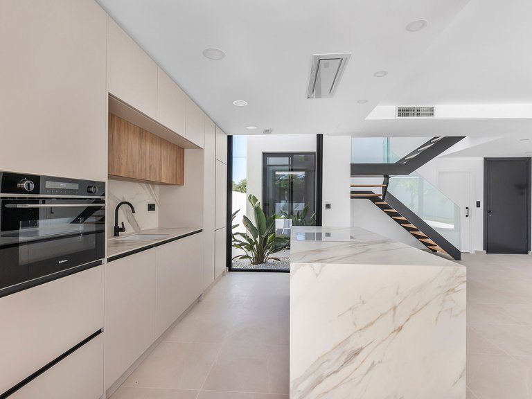 Villa for Sale in Torrevieja, Alicante 17