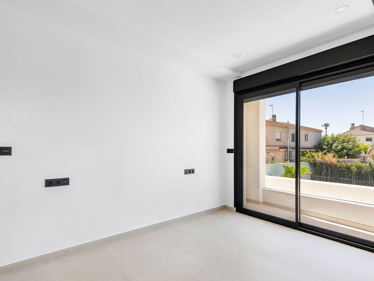 Villa for Sale in Torrevieja, Alicante 24