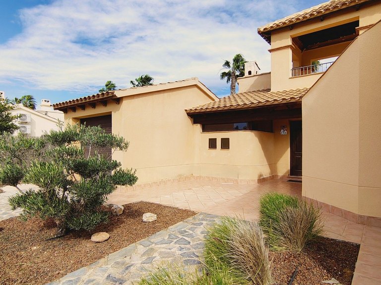 Villa for Sale in Hacienda Del Alamo Golf Resort, Murcia 3