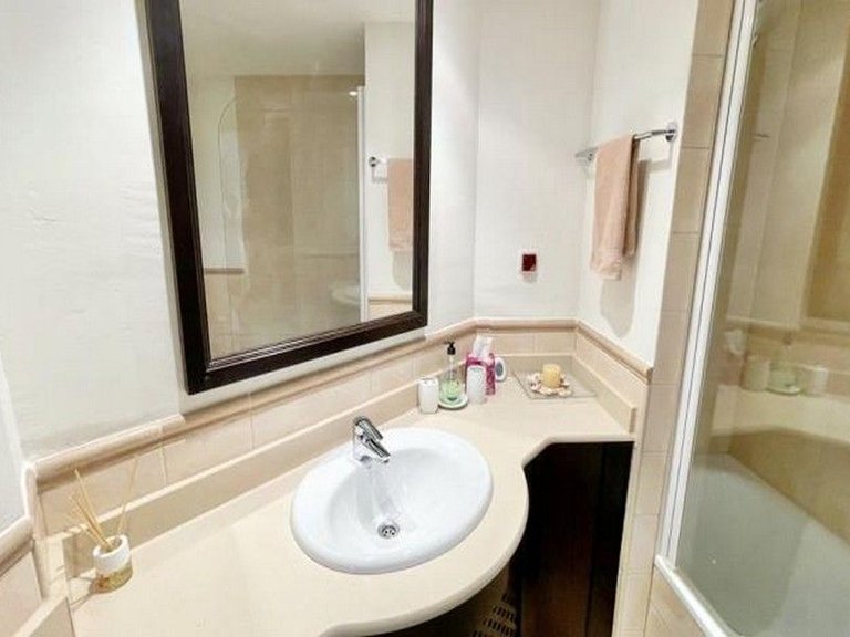 Villa for Sale in Hacienda Del Alamo Golf Resort, Murcia 32
