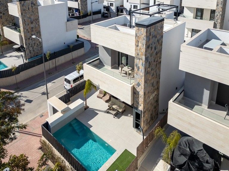 Villa for Sale in Santa Rosalia Lake Resort, Murcia 18