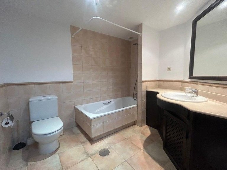 Villa for Sale in Hacienda Del Alamo Golf Resort, Murcia 13