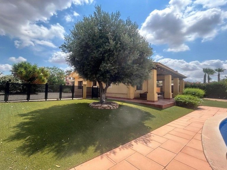 Villa for Sale in Hacienda Del Alamo Golf Resort, Murcia 12