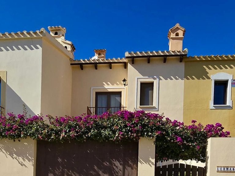 Villa for Sale in Hacienda Del Alamo Golf Resort, Murcia 1