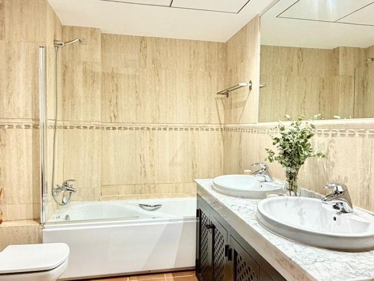 Villa for Sale in Hacienda Del Alamo Golf Resort, Murcia 16