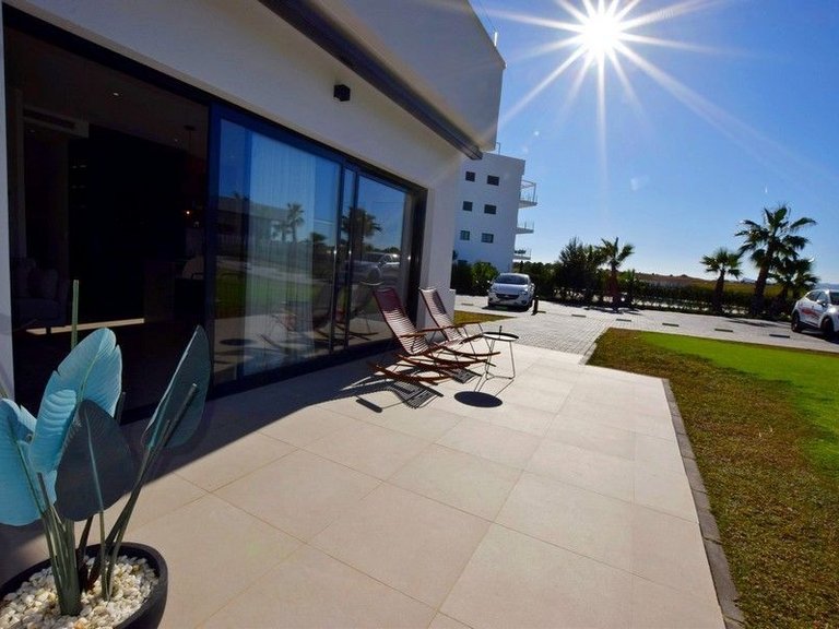 Villa for Sale in Condado De Alhama Golf Resort, Murcia 4