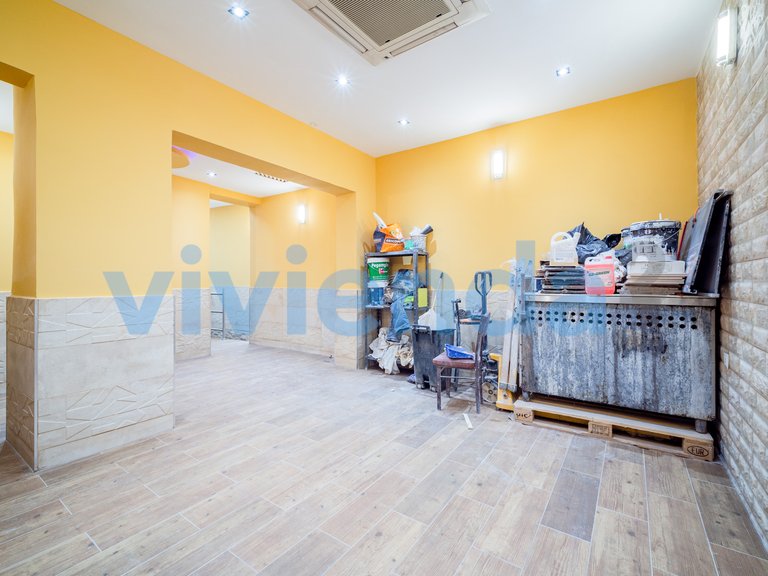 Commercial for Sale in Sol, Madrid 9
