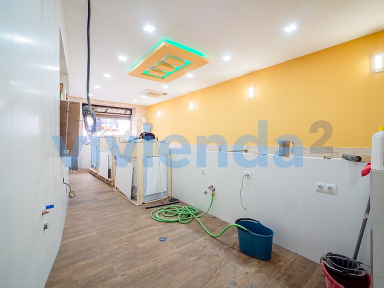 Commercial for Sale in Sol, Madrid 11