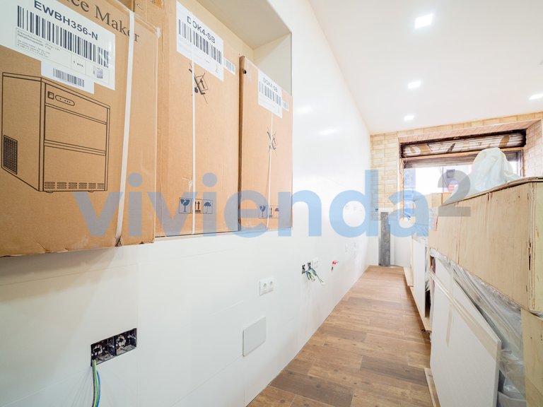 Commercial for Sale in Sol, Madrid 12