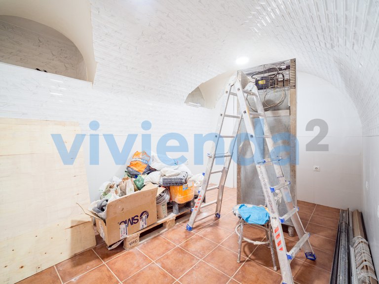 Commercial for Sale in Sol, Madrid 8