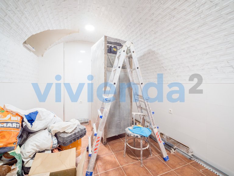 Commercial for Sale in Sol, Madrid 13