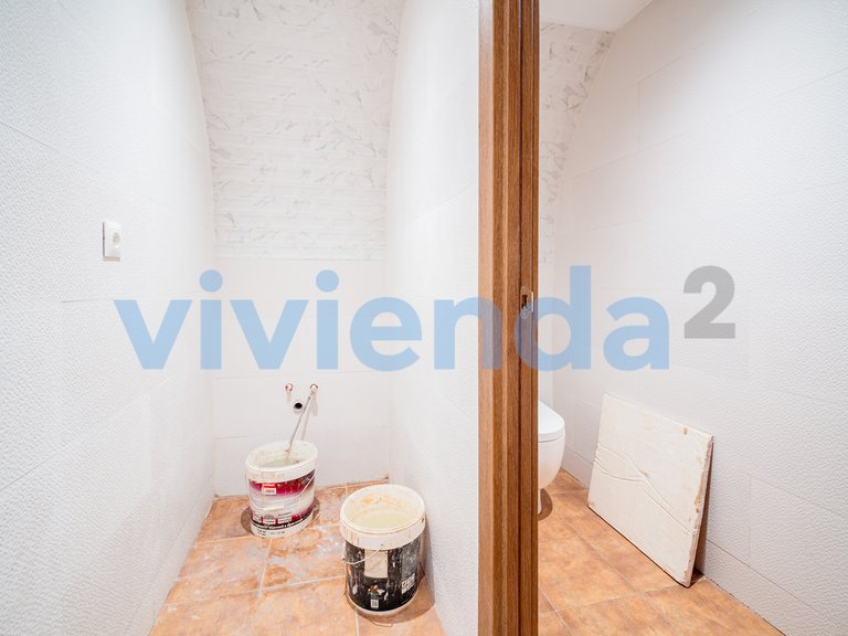 Commercial for Sale in Sol, Madrid 14