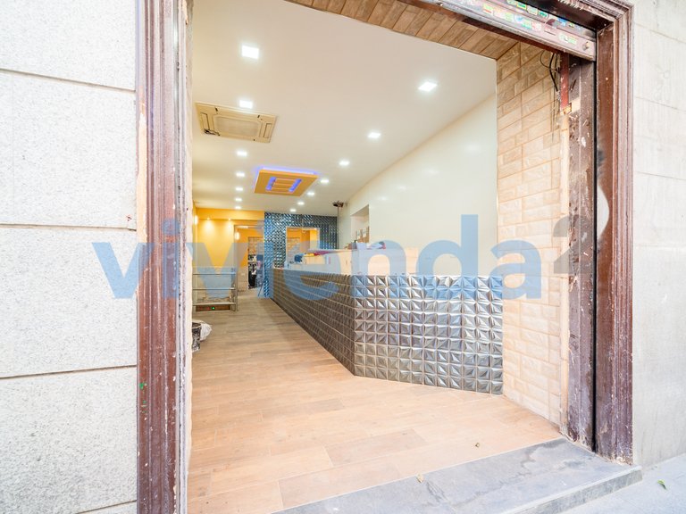 Commercial for Sale in Sol, Madrid 7
