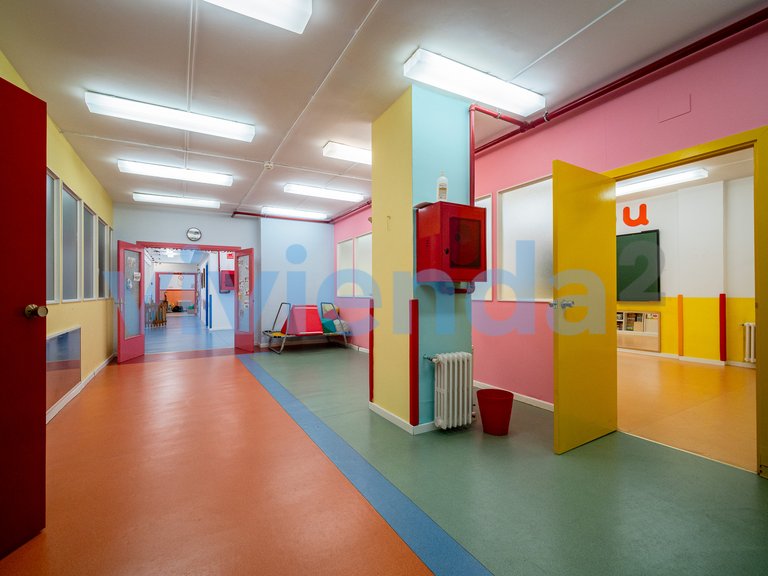 Commercial for Sale in Gaztambide, Madrid 15