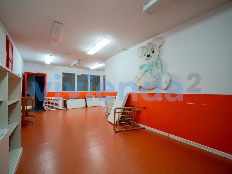 Commercial for Sale in Gaztambide, Madrid 21