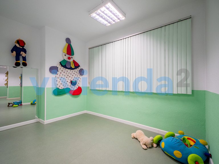 Commercial for Sale in Gaztambide, Madrid 24