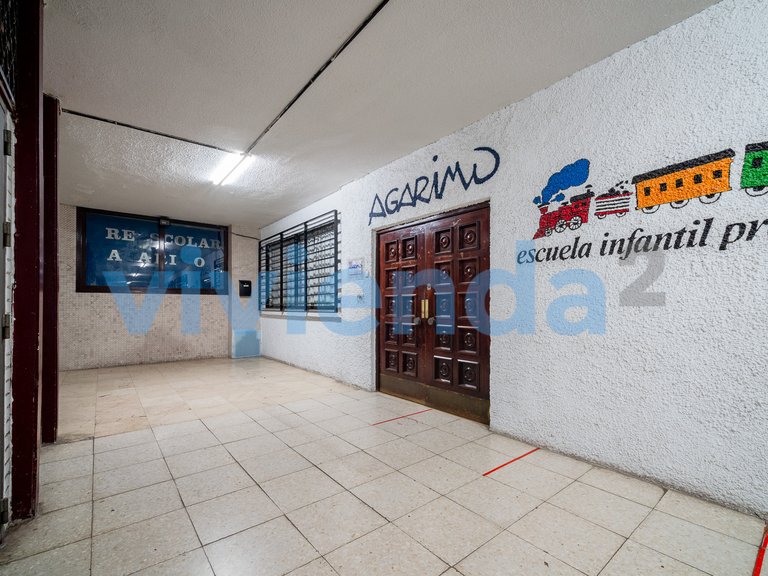 Commercial for Sale in Gaztambide, Madrid 35