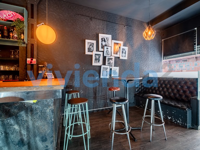Commercial for Sale in Palacio, Madrid 12