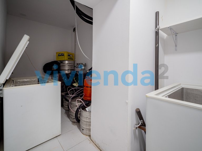 Commercial for Sale in Palacio, Madrid 10