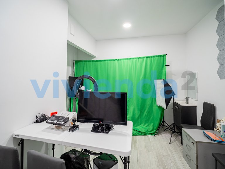 Commercial for Sale in Ventas, Madrid 11