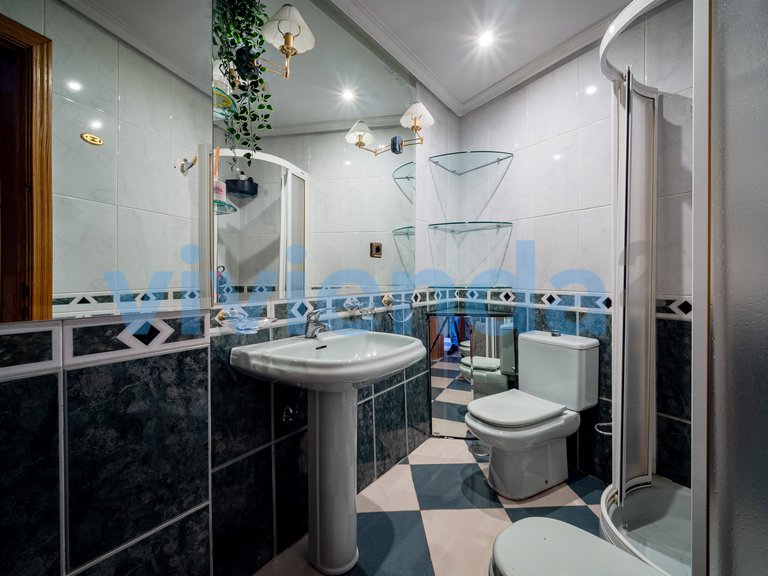 Town House for Sale in Ventas, Madrid 28