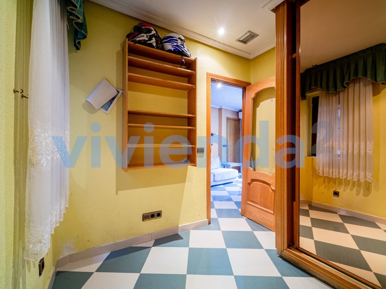 Town House for Sale in Ventas, Madrid 5