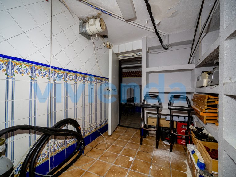 Town House for Sale in Ventas, Madrid 17