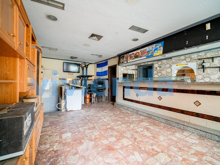 Town House for Sale in Ventas, Madrid 16