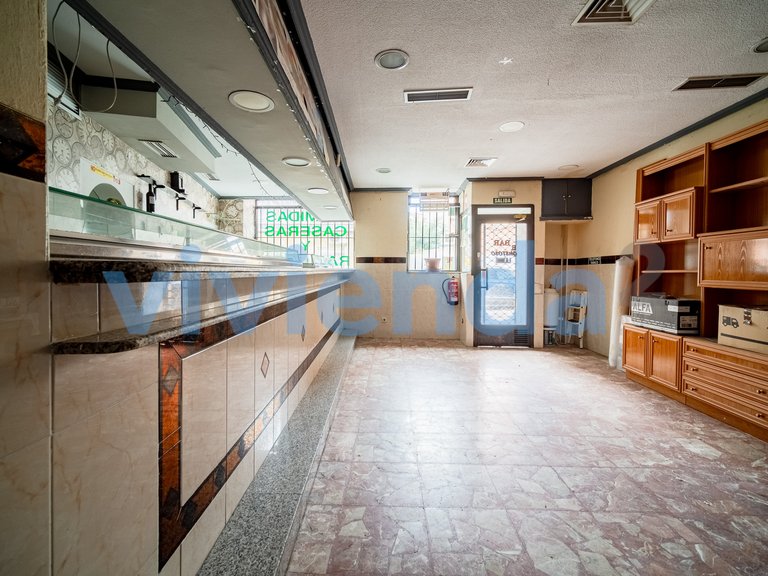 Town House for Sale in Ventas, Madrid 18