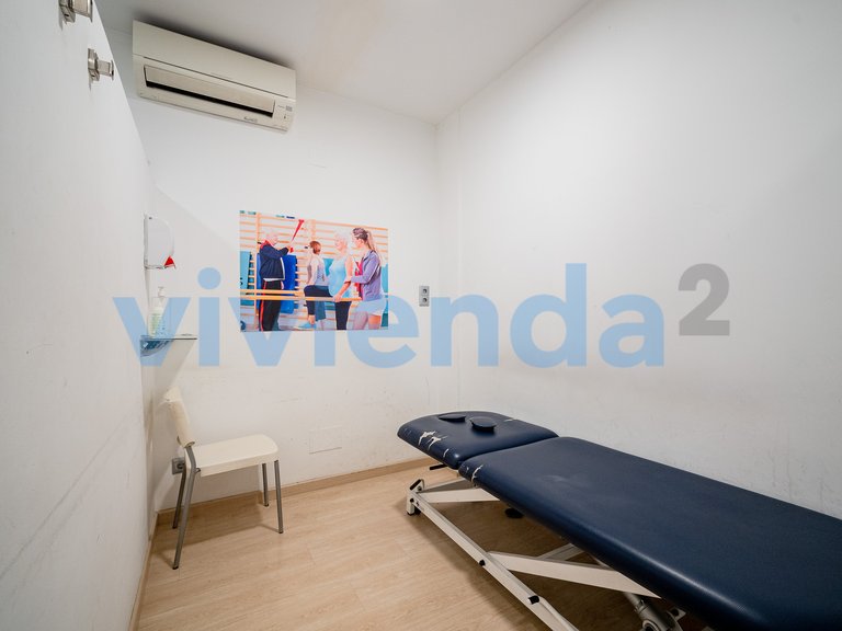 Commercial for Sale in Castillejos, Madrid 20