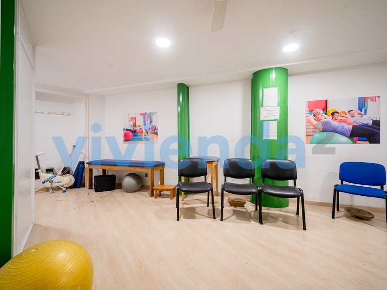 Commercial for Sale in Castillejos, Madrid 18