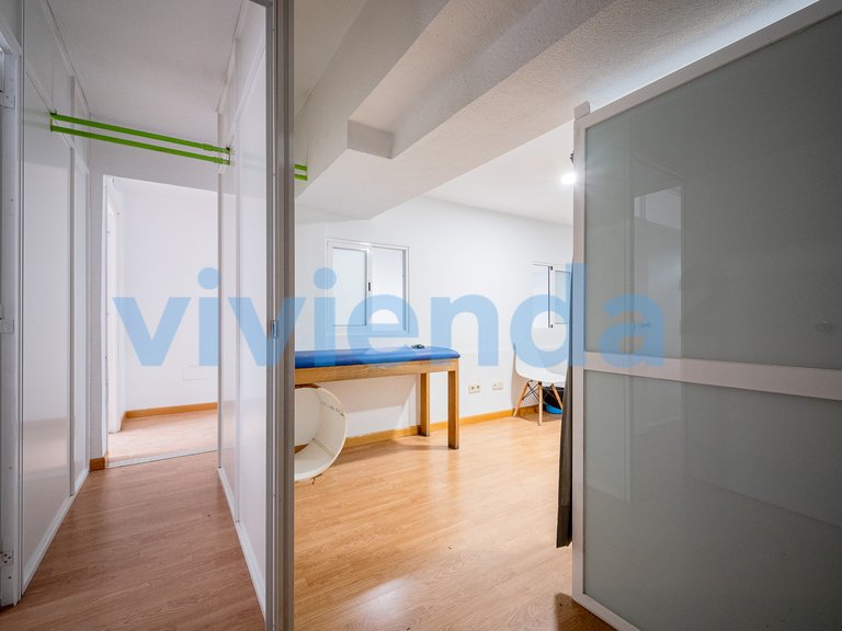 Commercial for Sale in Castillejos, Madrid 32