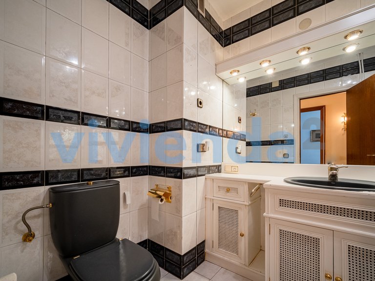Apartment for Sale in Gaztambide, Madrid 19