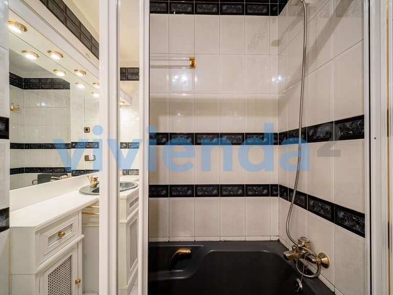 Apartment for Sale in Gaztambide, Madrid 21