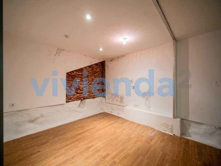 Commercial for Sale in Cortes, Madrid 15