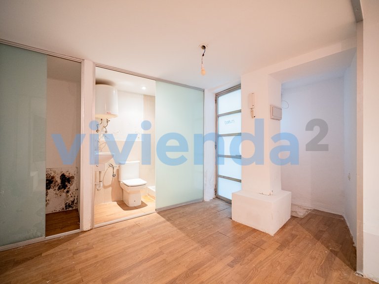 Commercial for Sale in Cortes, Madrid 4