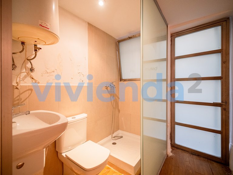 Commercial for Sale in Cortes, Madrid 19
