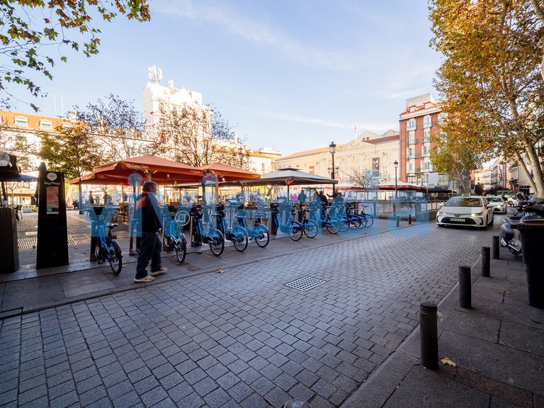 Commercial for Sale in Cortes, Madrid 6