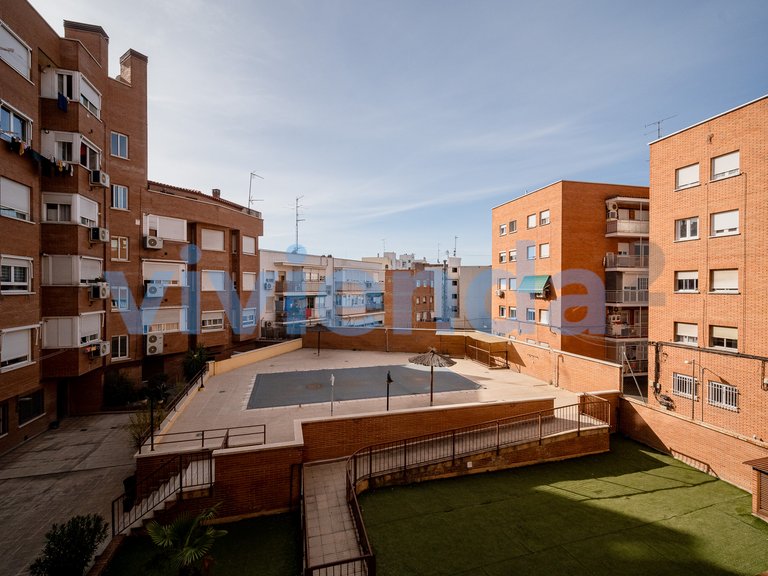 Apartment for Sale in Ventas, Madrid 31