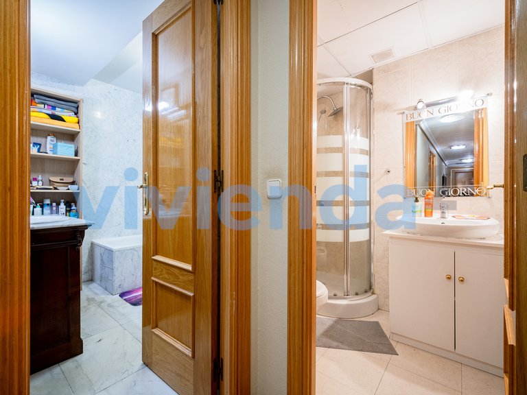 Apartment for Sale in Ventas, Madrid 17