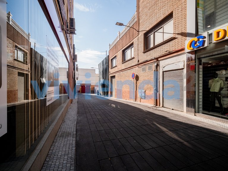 Apartment for Sale in Pueblo Nuevo, Madrid 23