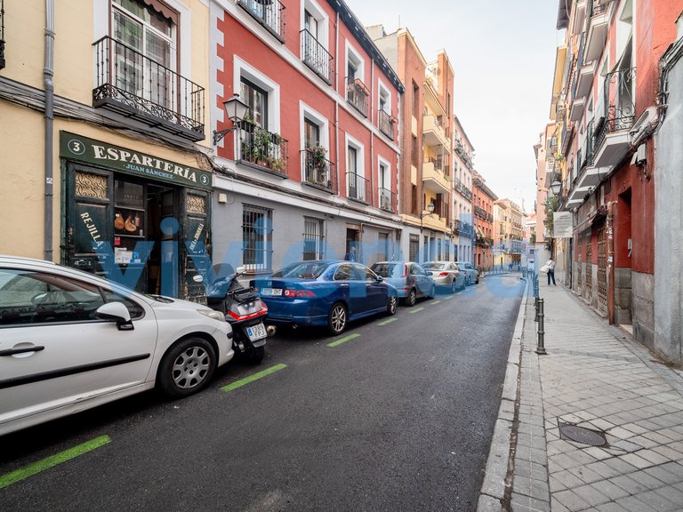 Apartment for Sale in Palacio, Madrid 18