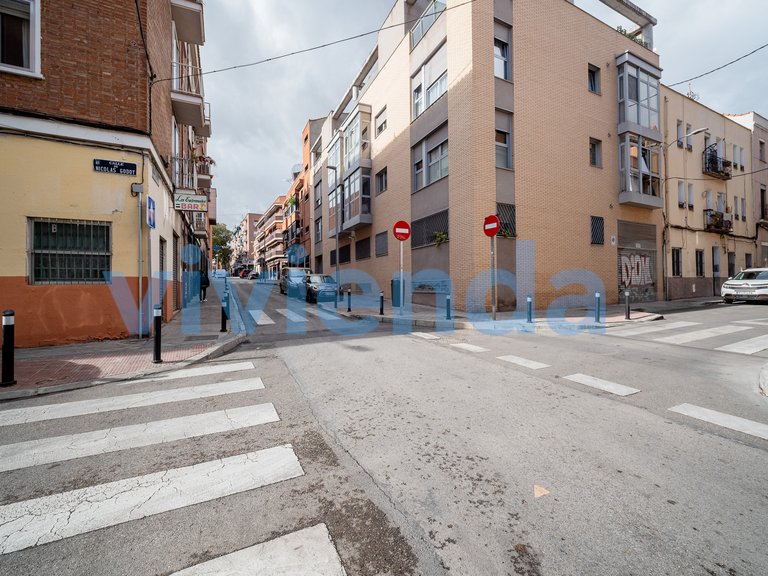 Apartment for Sale in Almendrales, Madrid 12