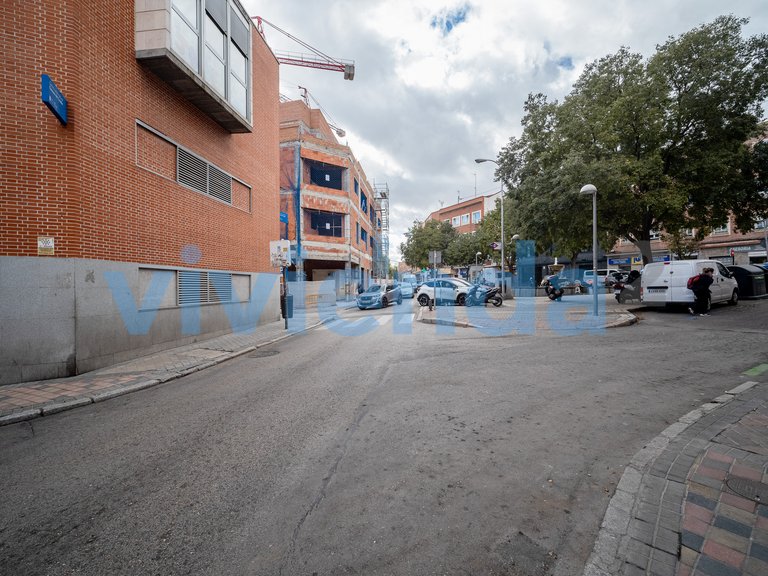 Apartment for Sale in Almendrales, Madrid 16