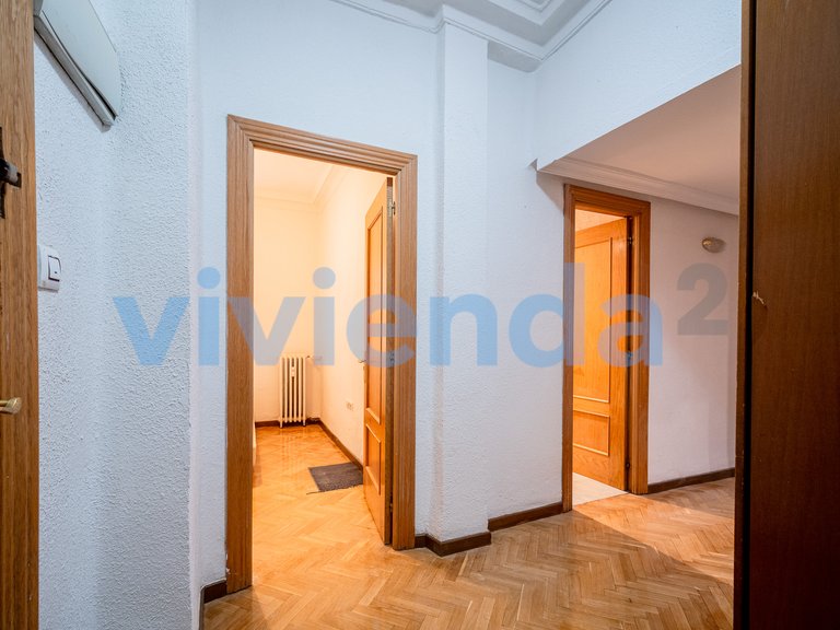Apartment for Sale in Delicias, Madrid 31