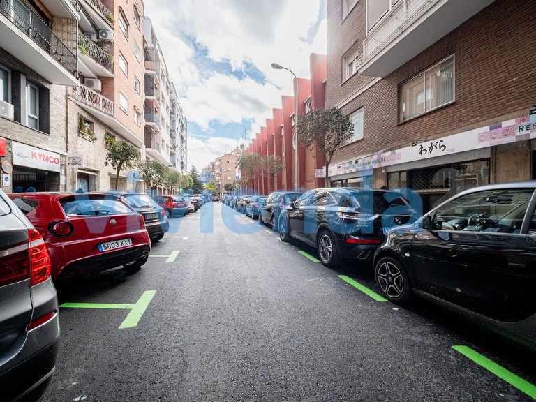 Commercial for Sale in Guindalera, Madrid 16