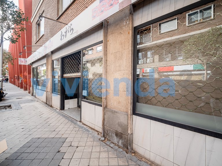 Commercial for Sale in Guindalera, Madrid 14