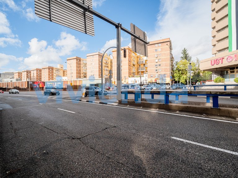 Commercial for Sale in Guindalera, Madrid 17